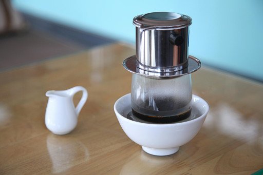 The Ultimate Guide to No-Plastic Drip Coffee Makers: Explore the Best Alternatives for a Healthier Cup